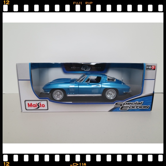 1:18~Maisto~1965~C2~Corvette~Stingray~Diecast~ - Picture 8 of 8